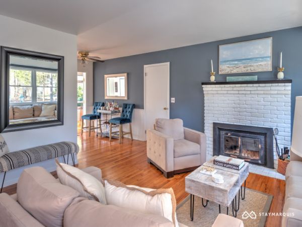 Hamptons Home 1020913