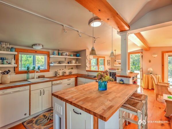 Hamptons Home 1020915