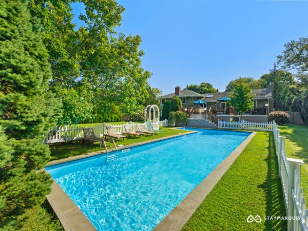 Hamptons Home 1020916