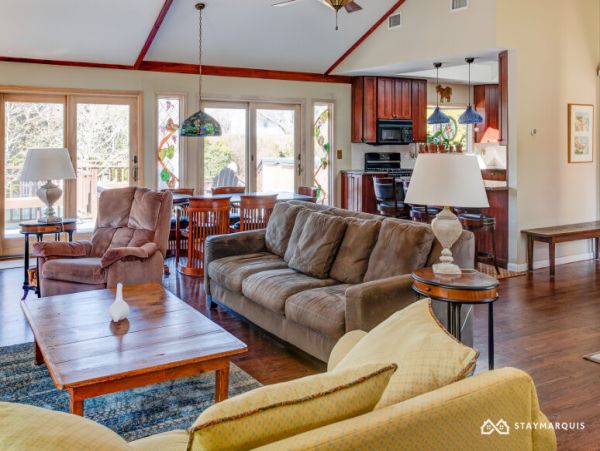 Hamptons Home 1020916