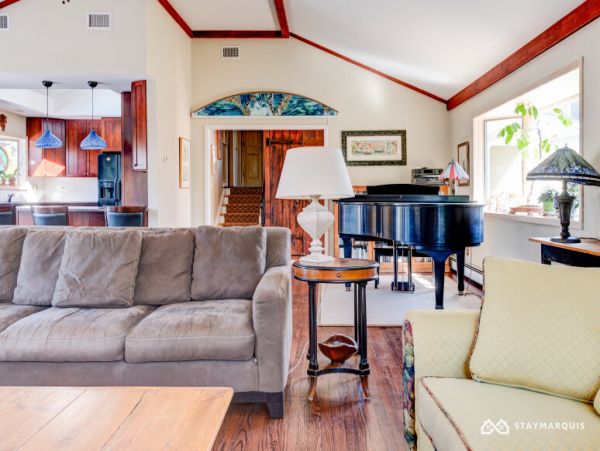 Hamptons Home 1020916