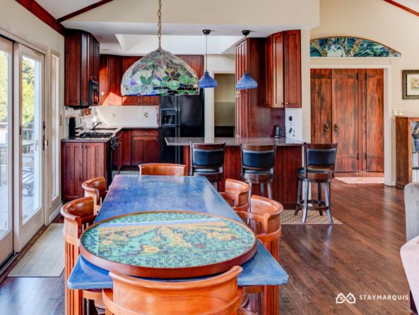 Hamptons Home 1020916