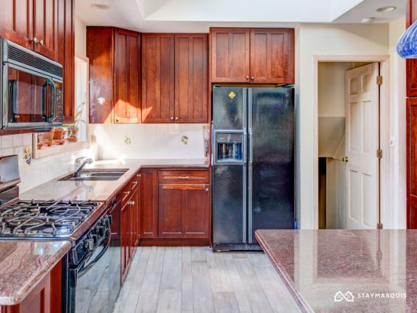 Hamptons Home 1020916