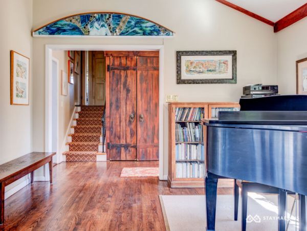 Hamptons Home 1020916