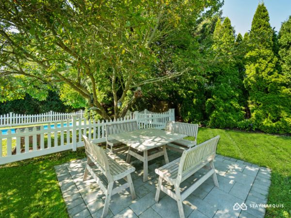 Hamptons Home 1020916