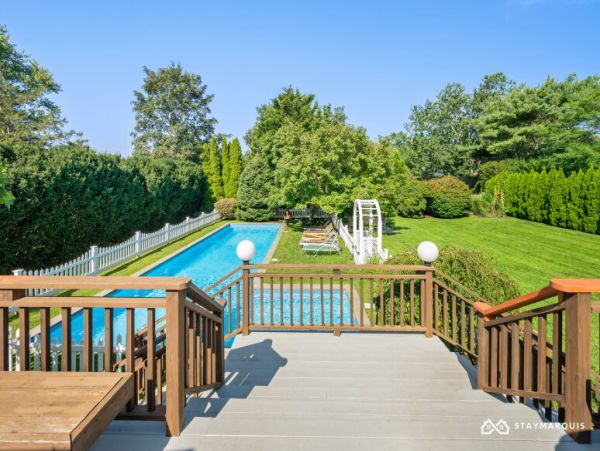 Hamptons Home 1020916