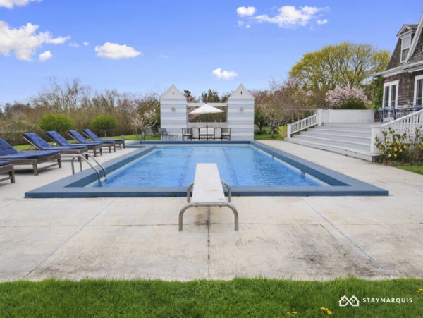 Hamptons Home 1020917