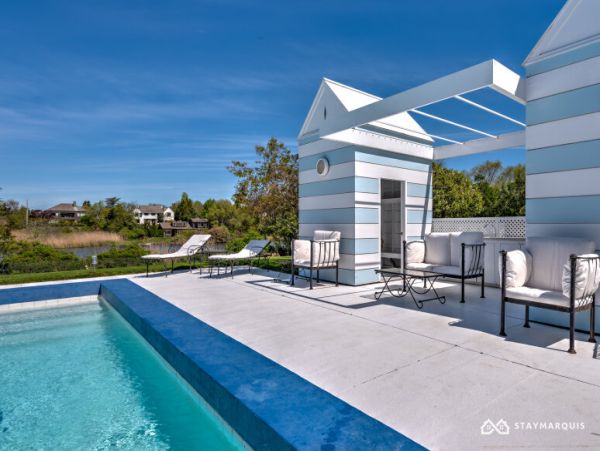 Hamptons Home 1020917
