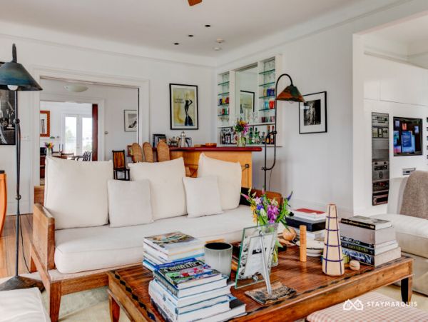 Hamptons Home 1020917