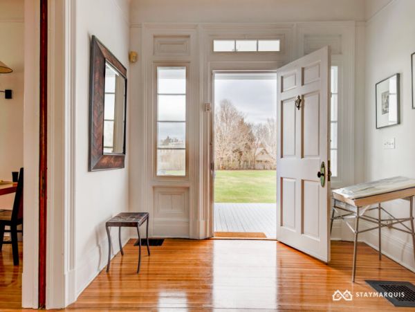 Hamptons Home 1020917