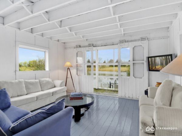 Hamptons Home 1020917