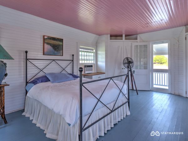 Hamptons Home 1020917