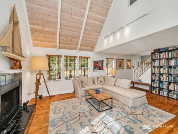 Hamptons Home 1020920
