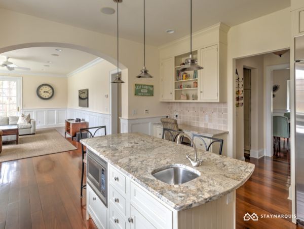 Hamptons Home 1020921