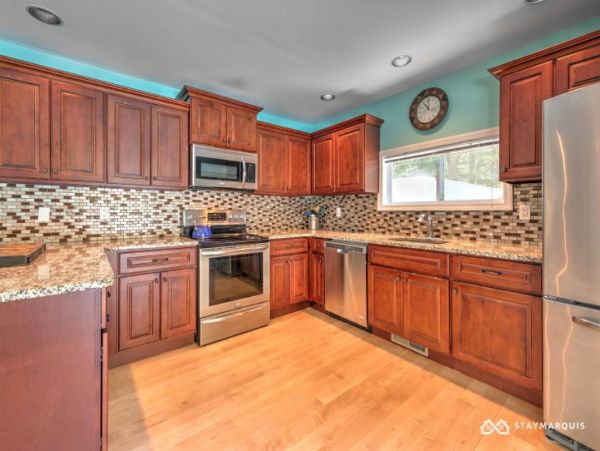 Hamptons Home 1020924