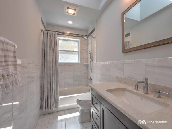 Hamptons Home 1020924