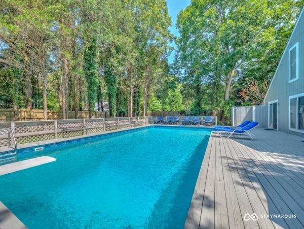Hamptons Home 1020924