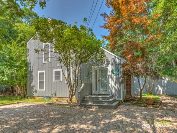 Hamptons Home 1020924