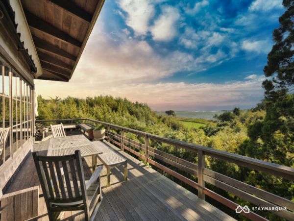 Hamptons Home 1020925