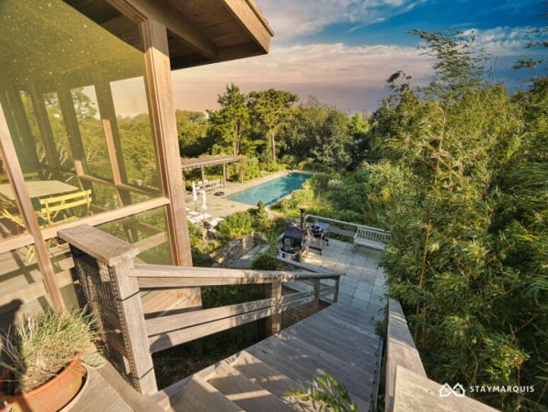 Hamptons Home 1020925
