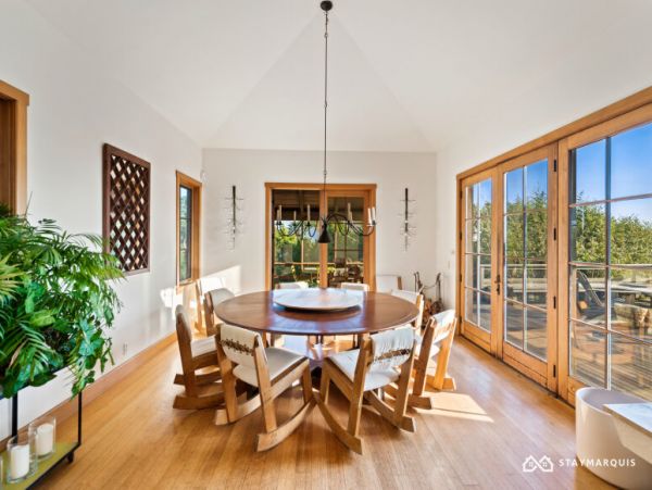 Hamptons Home 1020925