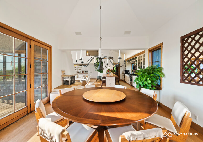 Hamptons Home 1020925