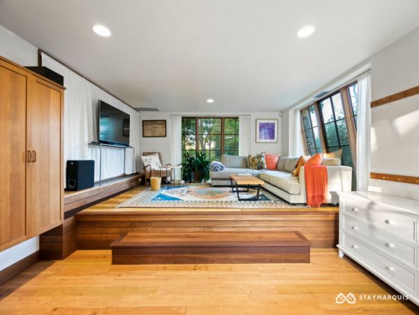 Hamptons Home 1020925