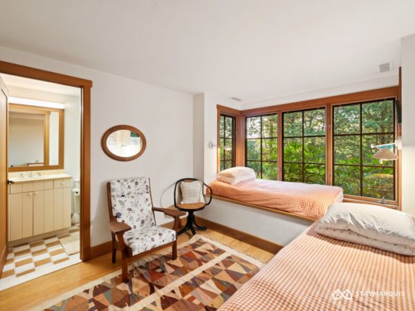 Hamptons Home 1020925