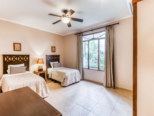 Jaco Condo 1020926