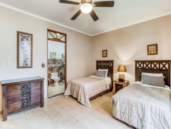 Jaco Condo 1020926