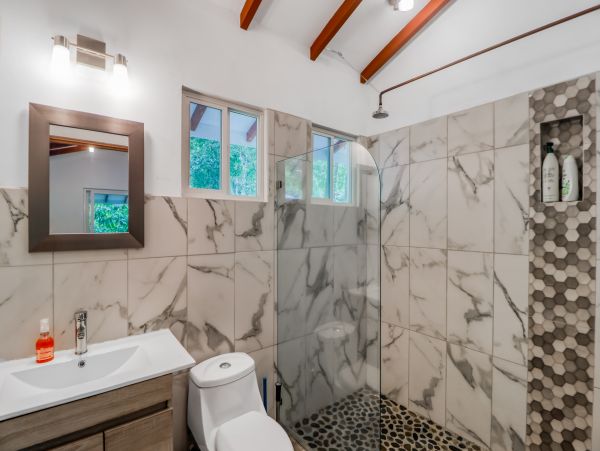 Jaco Condo 1020930