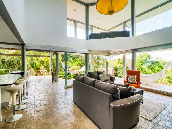 Gorgeous Villa in Puntarenas with Views and Private Pool