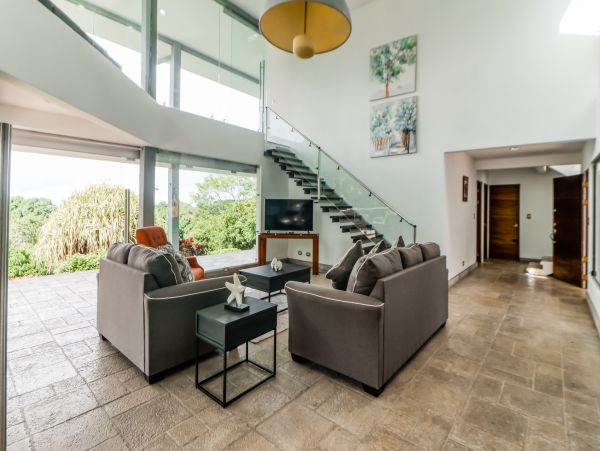 Gorgeous Villa in Puntarenas with Views and Private Pool