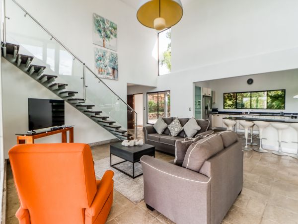 Gorgeous Villa in Puntarenas with Views and Private Pool