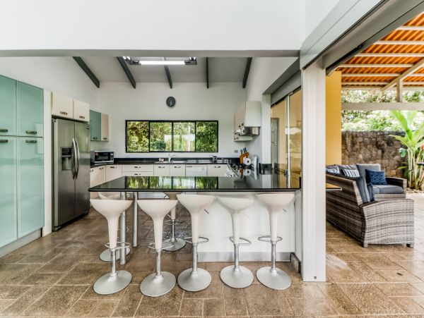 Gorgeous Villa in Puntarenas with Views and Private Pool