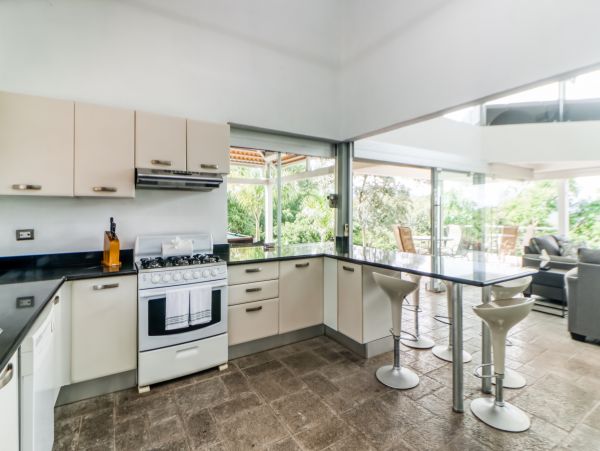 Gorgeous Villa in Puntarenas with Views and Private Pool
