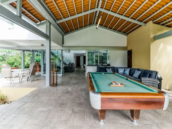Gorgeous Villa in Puntarenas with Views and Private Pool