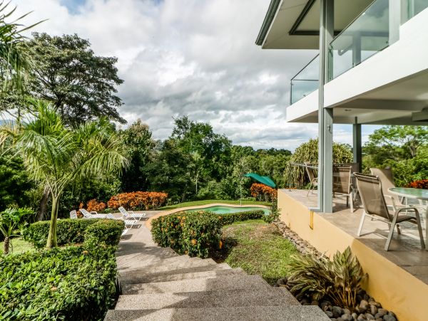 Gorgeous Villa in Puntarenas with Views and Private Pool