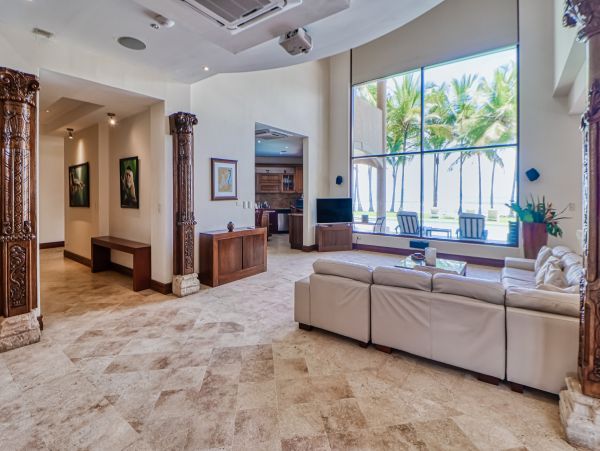 Beachfront 4 Bedroom Home with Private Pool