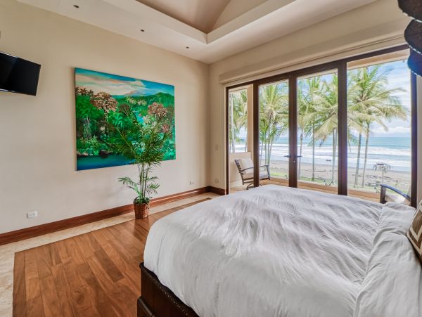 Beachfront 4 Bedroom Home with Private Pool