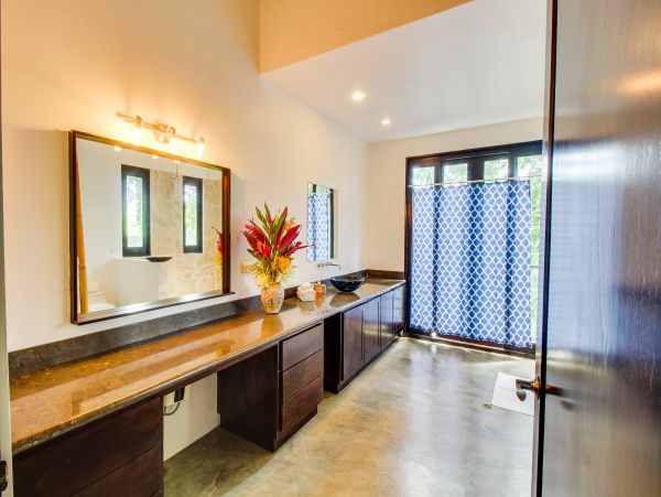 Estate For Rent with Five Residences Penthouse