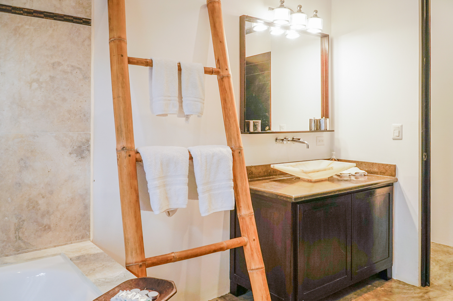 Estate For Rent with Five Residences Penthouse