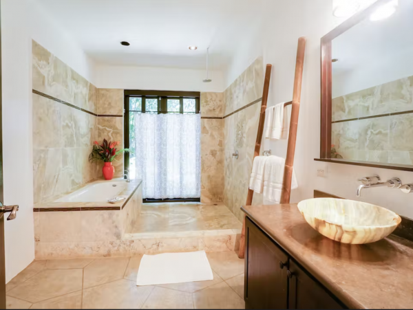 Estate For Rent with Five Residences Penthouse