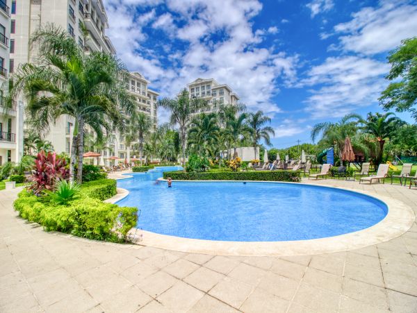 Stylish Condo with Two Bedrooms and Balcony