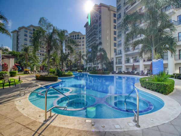 Stylish Condo with Two Bedrooms and Balcony