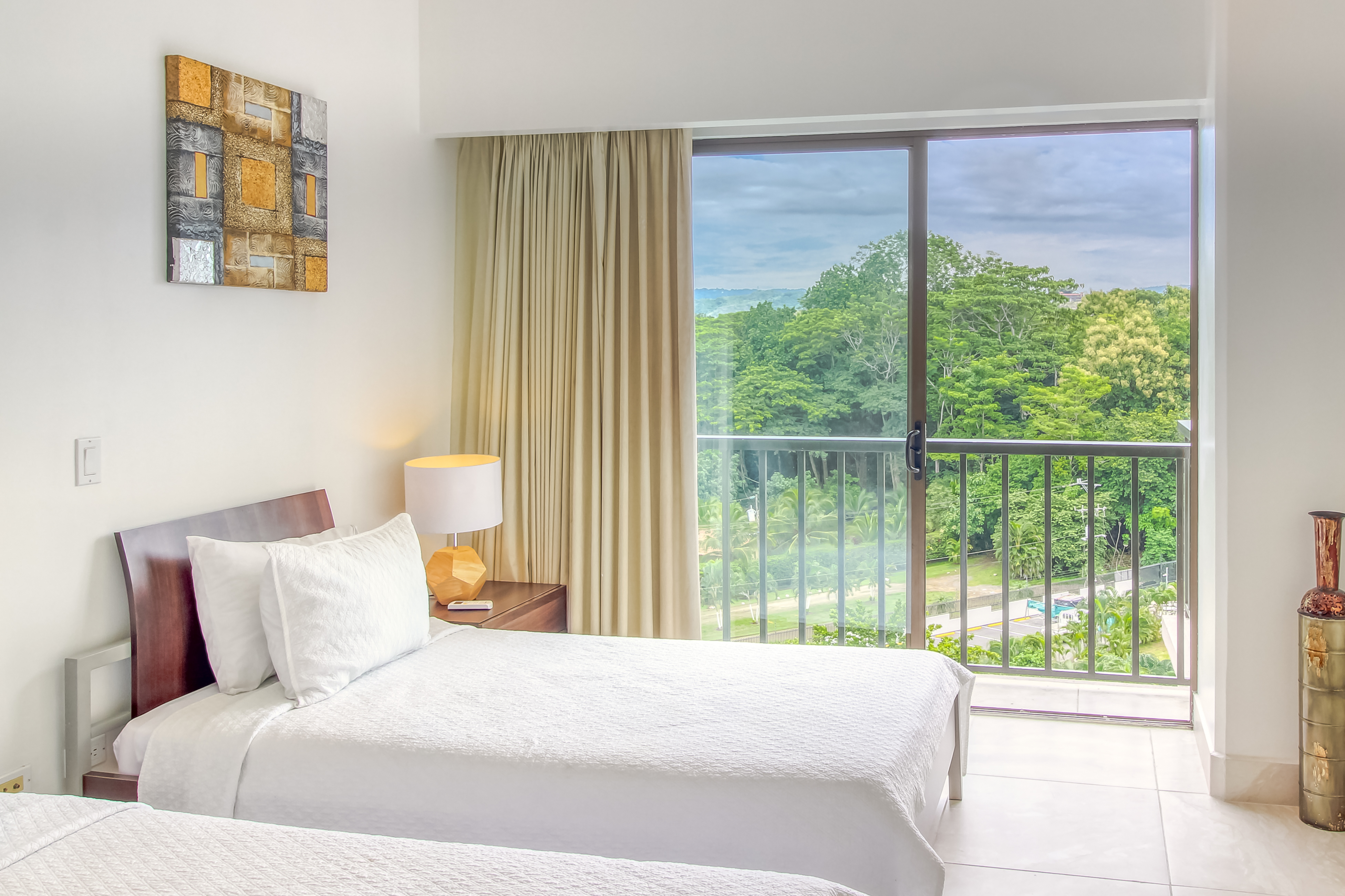 Stylish Condo with Two Bedrooms and Balcony