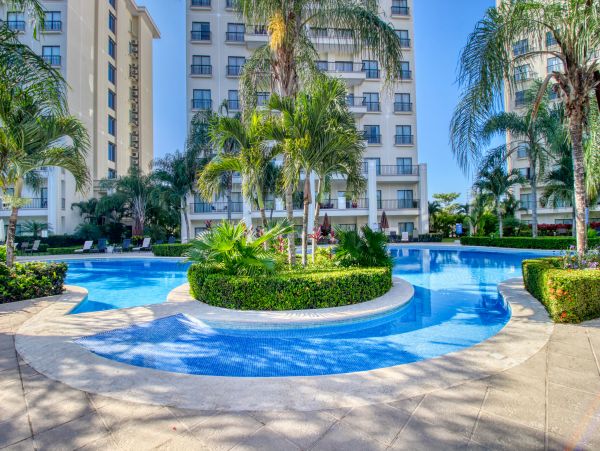 Stylish Condo with Two Bedrooms and Balcony
