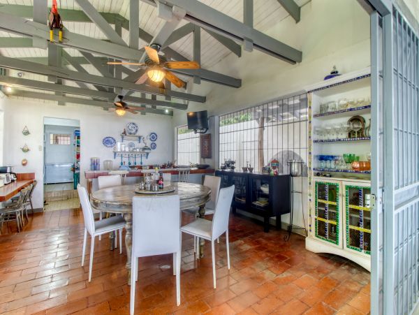 Playa del Coco Five Bedroom Beachfront Vacation Home