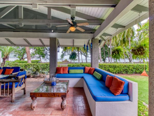 Playa del Coco Five Bedroom Beachfront Vacation Home
