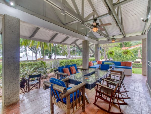 Playa del Coco Five Bedroom Beachfront Vacation Home